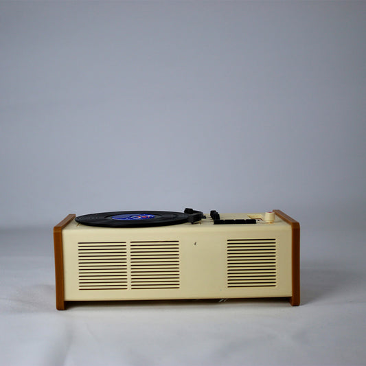 Headphone Charger Old Radio