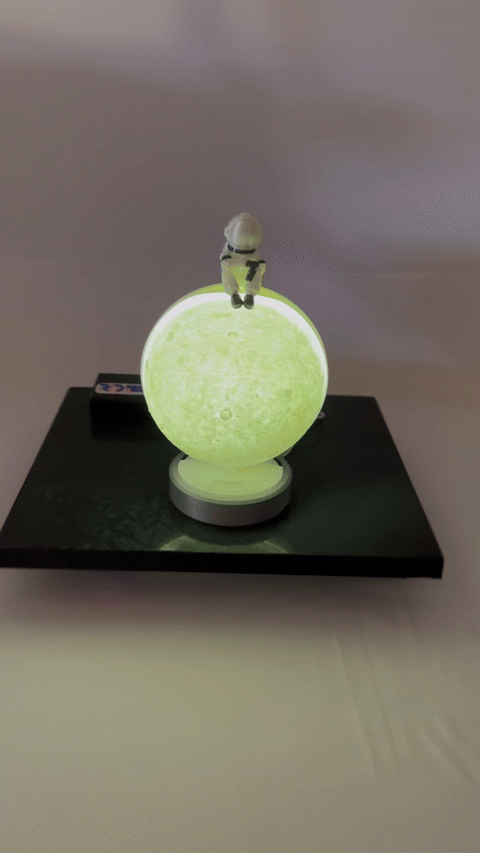 Moonlight Astronaut Lamp