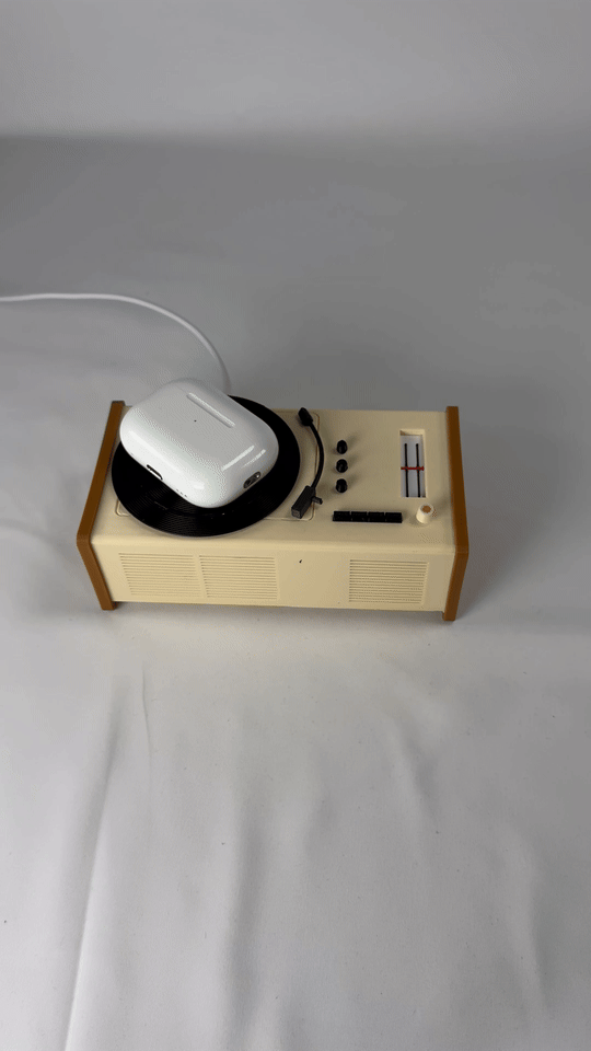 Headphone Charger Old Radio