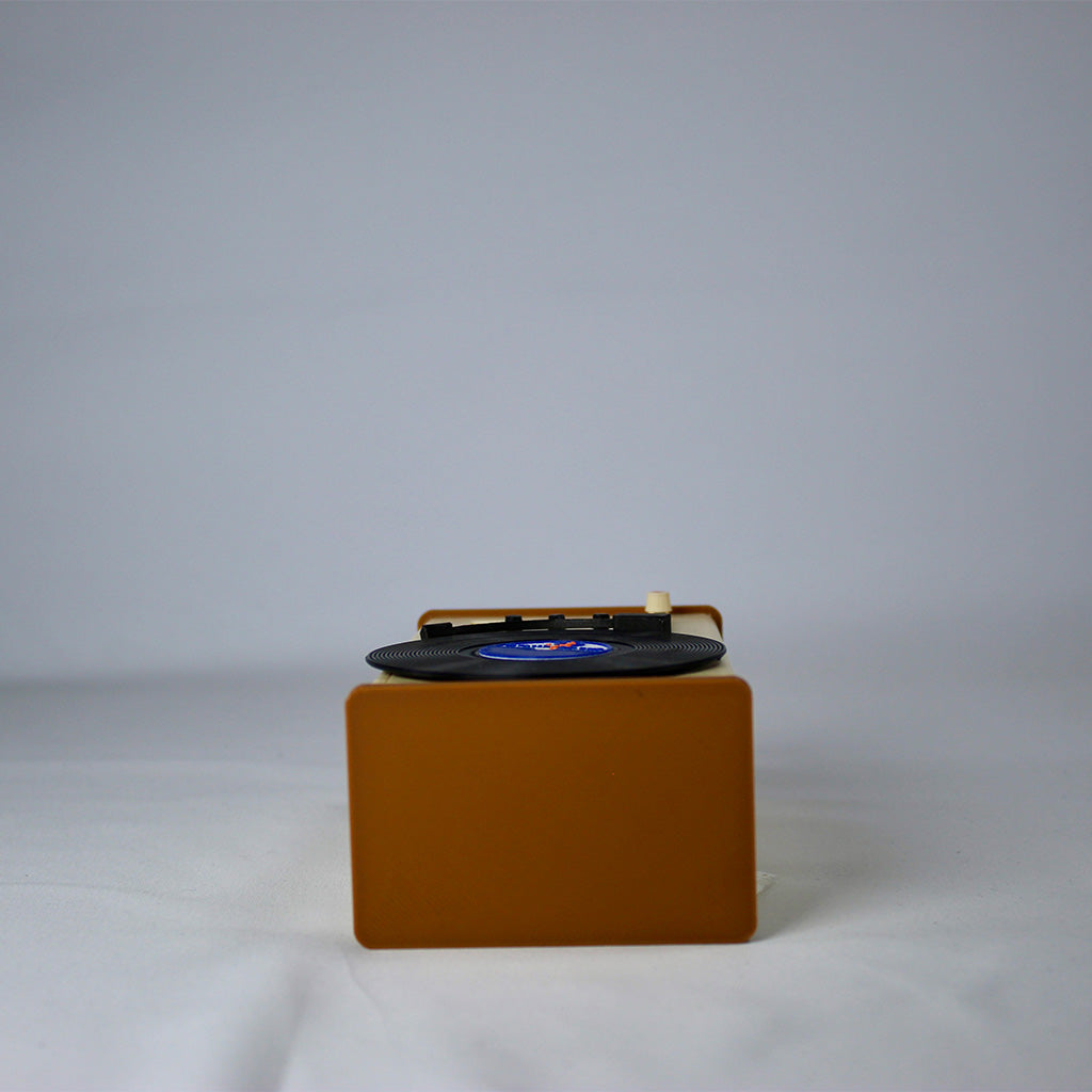 Headphone Charger Old Radio
