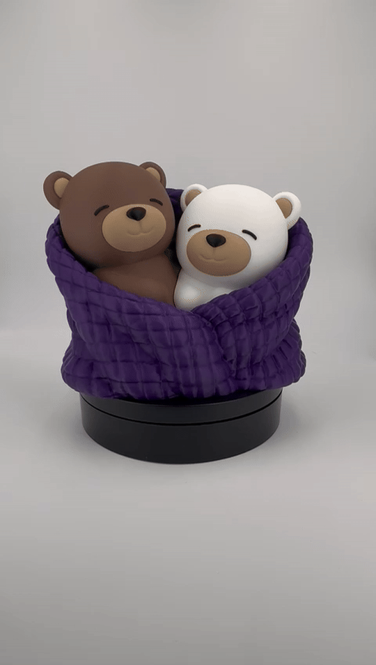 Cudding Bears